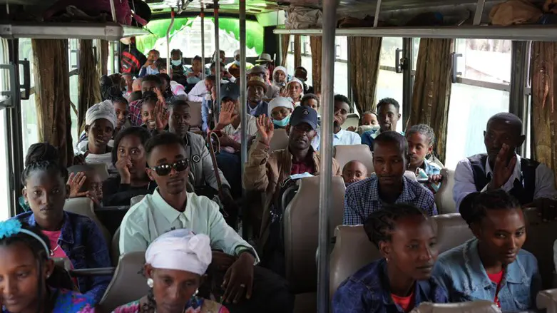 The immigrants in Ethiopia prepare for departure