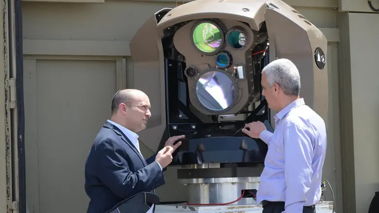 Bennett inspects Iron Beam laser system