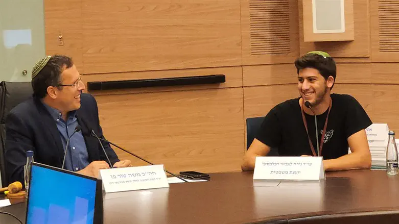 ח"כ טור פז עם נטע אייגר