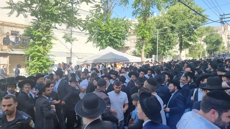 הלווית הרב אורי זוהר