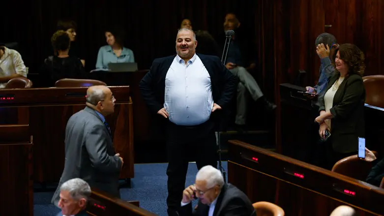 Мансур Аббас,