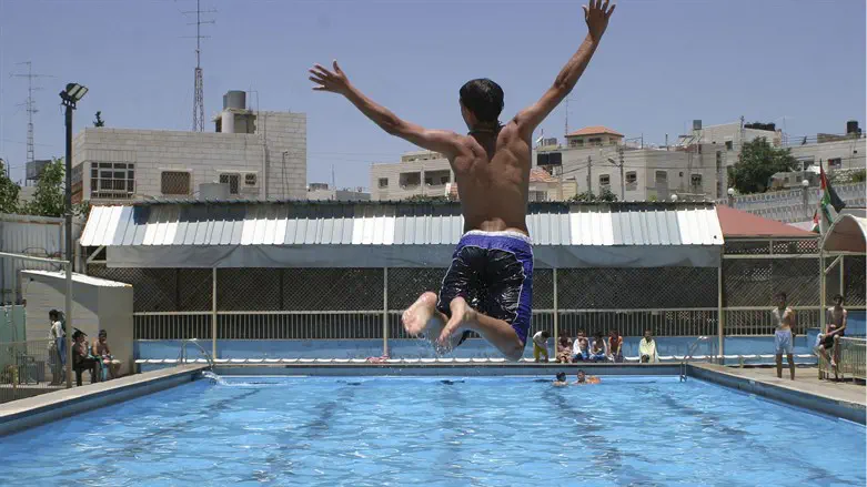 בריכה. אילוסטרציה