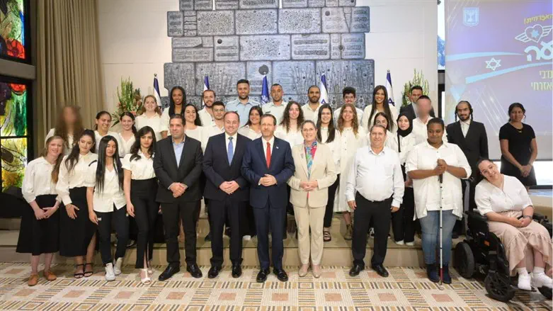 מצטייני השירות הלאומי