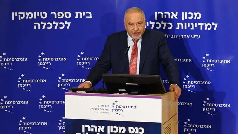 השר אביגדור ליברמן