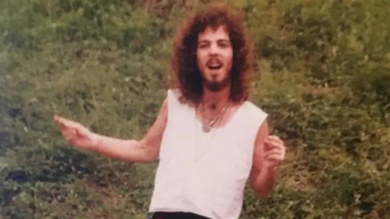 מושון סער לפני החזרה בתשובה