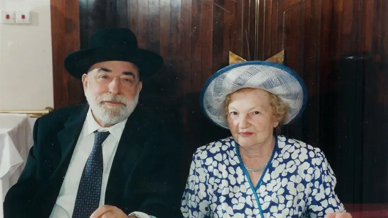 הרבנית רחל והרב מאיר זייני