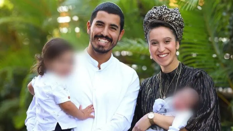 אליהו גיא ז"ל עם רעייתו וילדיו