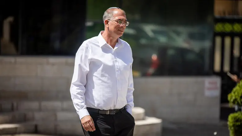ניר אורבך