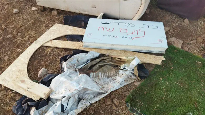 На месте разрушения форпоста Ноам Шейх