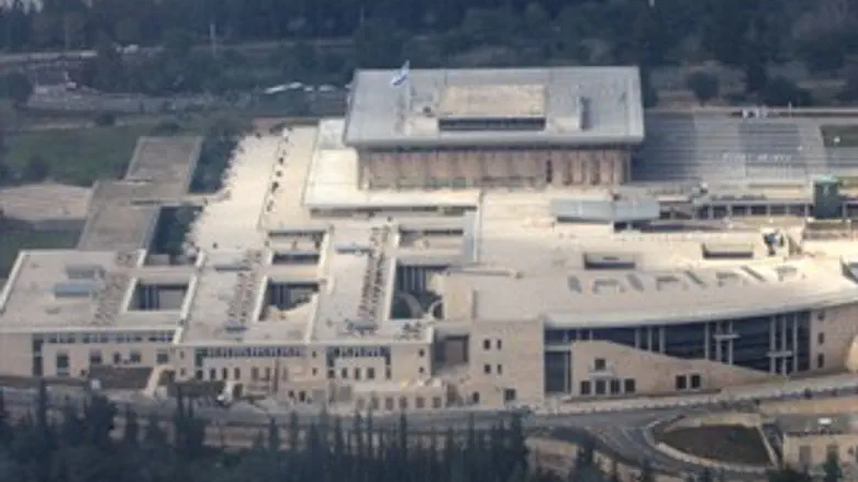 לברור טוב יותר את הנכנסים לשם. הכנסת