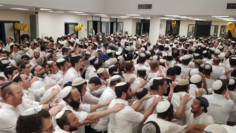 הקפות שניות בישיבת רמת גן