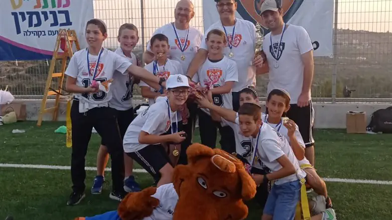 אלופים. זאבי בנימין