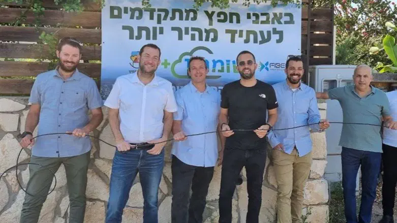 מעבירם את הסיב בראשון באבני חפץ