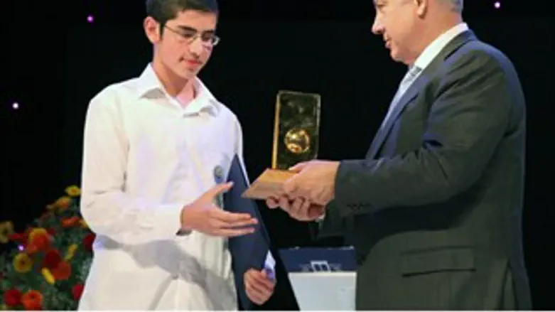 ראש הממשלה וחתן התנ"ך העולמי שמואל אדלמן