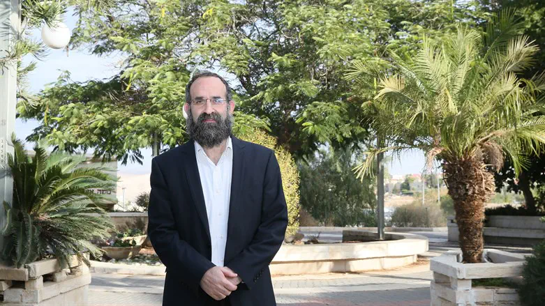 הרב יצחק סבתו