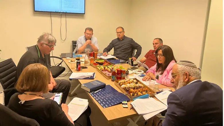 הוועדה הציבורית