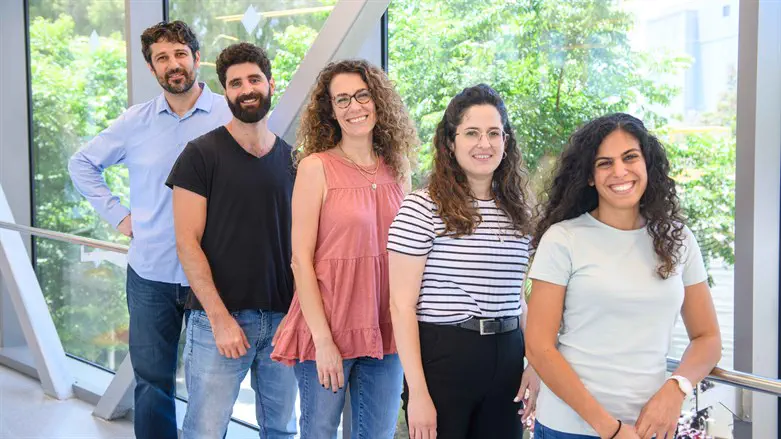 (l-r) Prof. Jakub Abramson, Osher Ben-Nun, Dr. Yael Goldfarb, Tal Givony and Ami