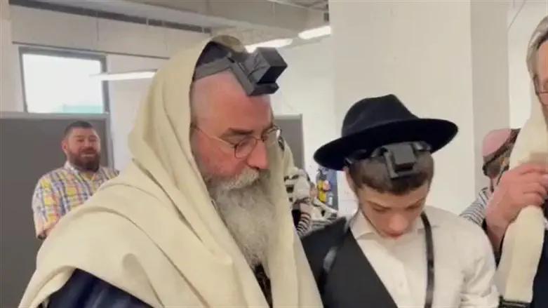 עליה לתורה של הנער היתום