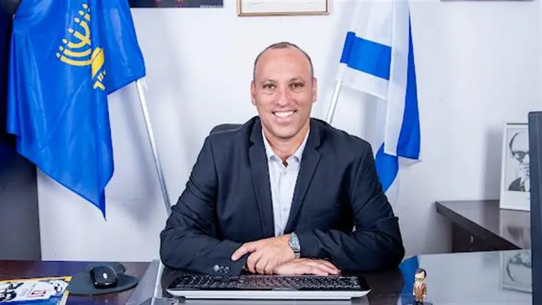 יגאל ברנד, יציל את בית"ר?