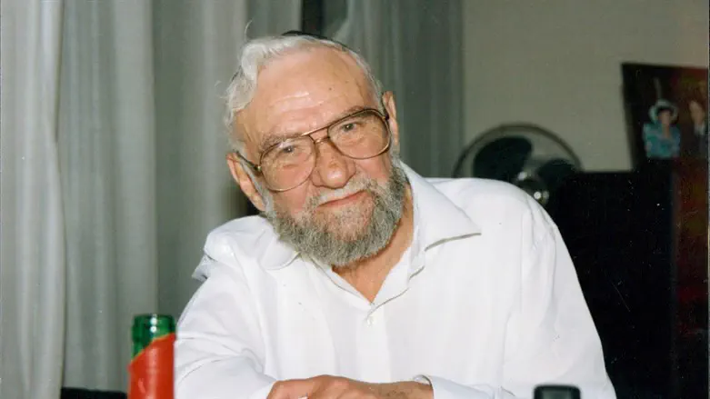 הרב יהודא ליאון אשכנזי - מניטו