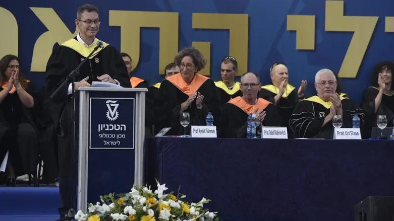 ד"ר אלברט בורלא בטקס 