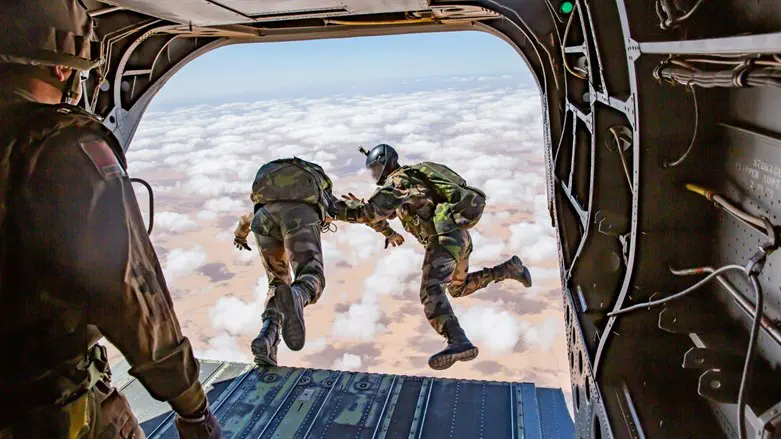 Officials from the IDF and the Defense Min. participate in international military exercise