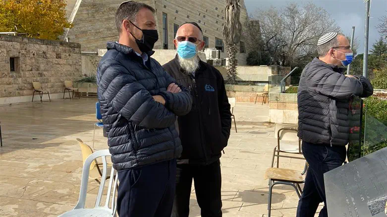 מתן כהנא עם הרב יעקב מדן