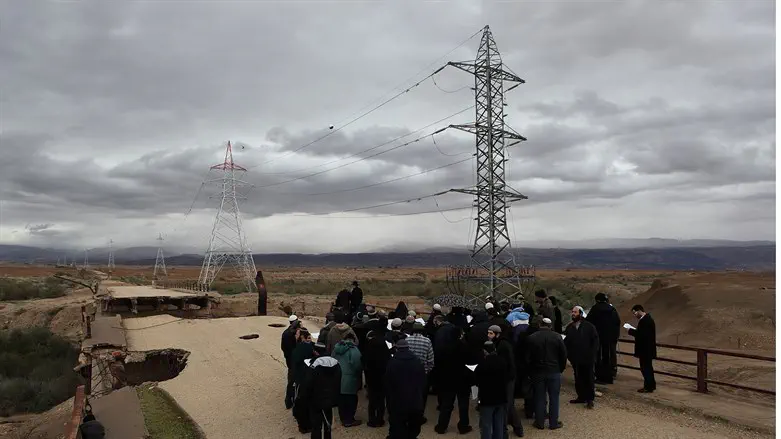 Praying opposte Mt. Nebo, Moses' burial site