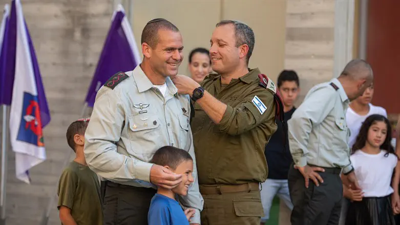 אל"מ אליעד (מואטי) מאור בטקס המינוי למח"ט גבעתי