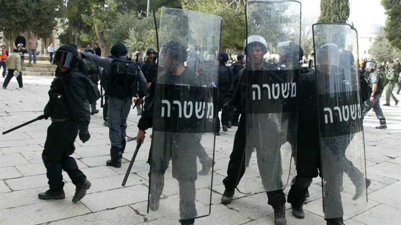 שוטרים בהר הבית. ארכיון
