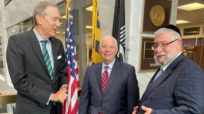 הרב גולדשמידט עם הסנאטור בן קרדי