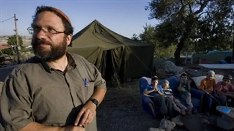 המדינה נסוגה. פדרמן