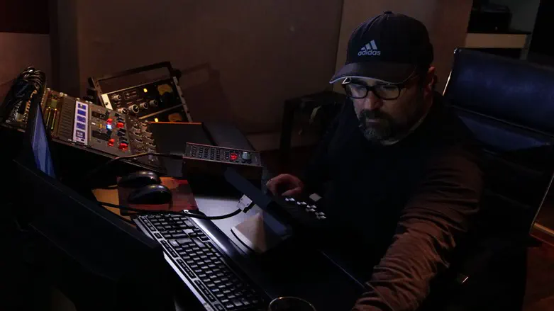 שמוליק דניאל