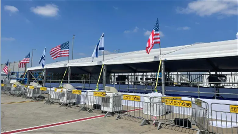 Preparations at Ben Gurion Airport