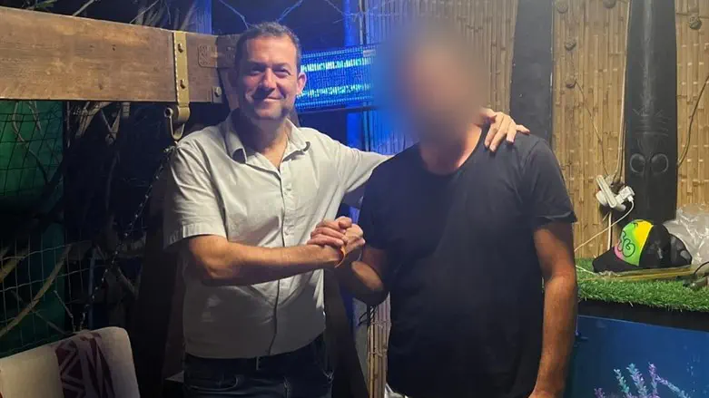 יוסי דגן והתושב