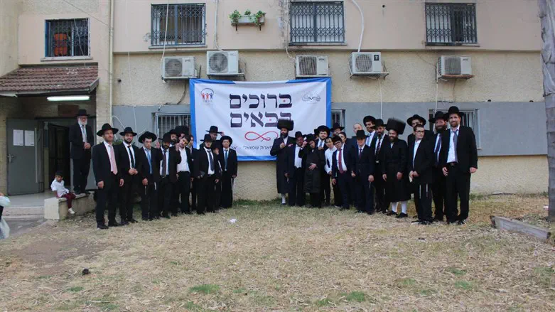 תלמידי אהל שרה בשבת התאחדות