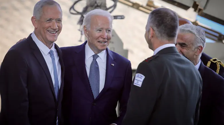 ג'ו ביידן ובני גנץ