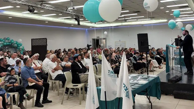 הרב לונדין בערב סיום מחזור של מכללת צמאה