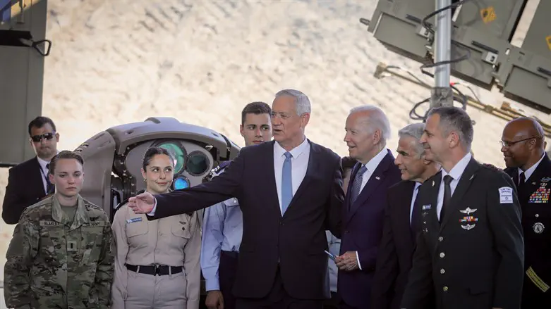 Biden, Lapid and Gantz inspecing Iron Dome
