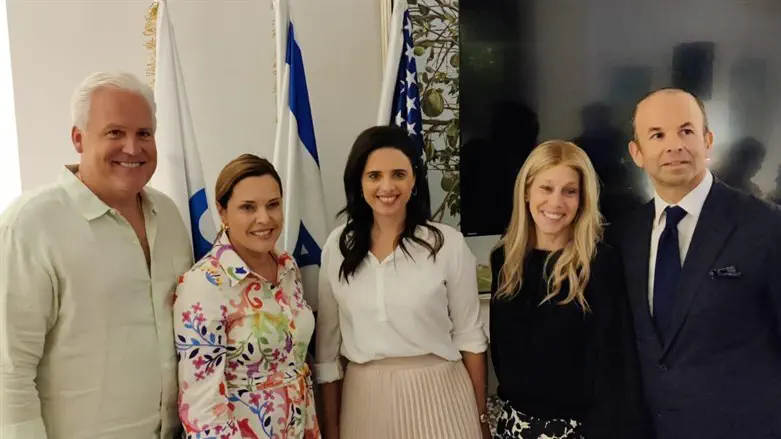 שקד במהלך האירוע