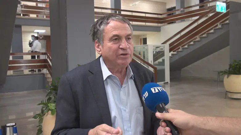 עוזי דיין