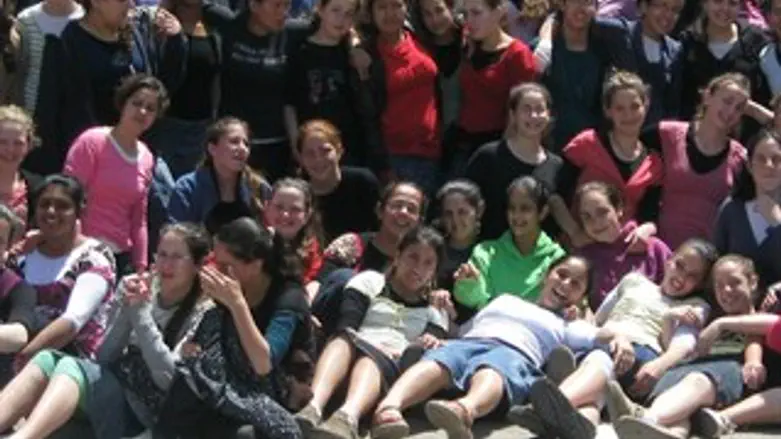 בנות אולפנא