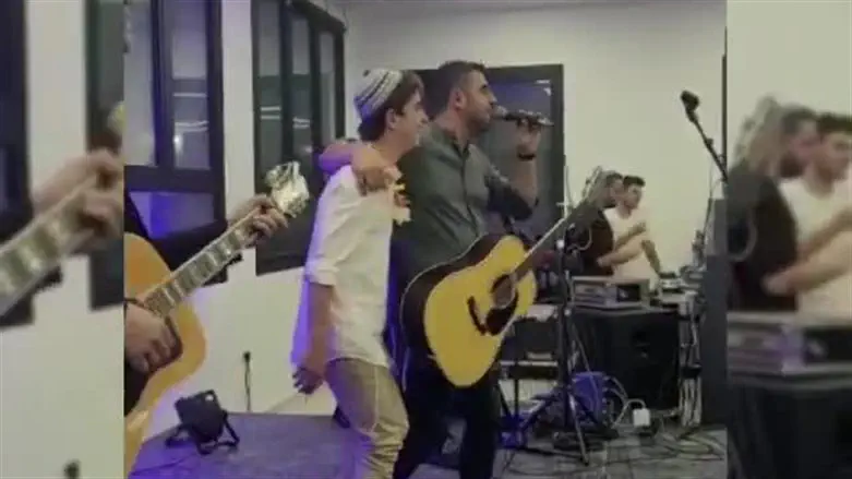 Ishay Ribo and Noam Raz's son