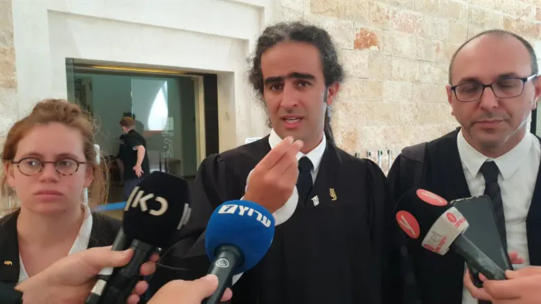 עו"ד תומר נאור  