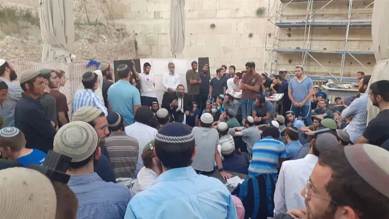 אורתודוקסים בעזרת ישראל