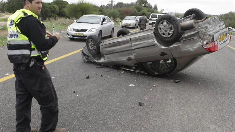 Car crash (illustration)