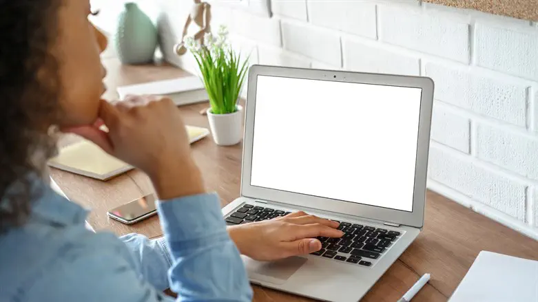 Student learning online