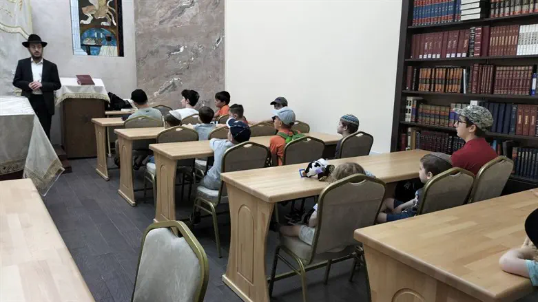 תלמידים בתוכניות הקיץ של הקהילה