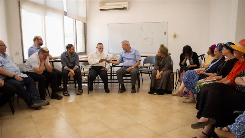 פגישה עם הרב לבנון