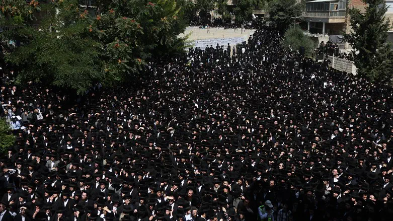 Похороны раввина Ицхака Тувии Вайса (זצ"ל)